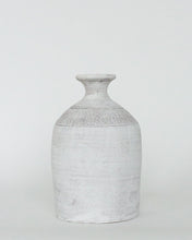 Load image into Gallery viewer, Hakan Vase
