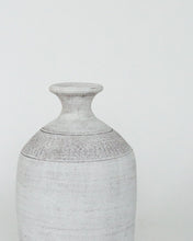 Load image into Gallery viewer, Hakan Vase
