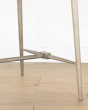 Load image into Gallery viewer, Tavin Side Table
