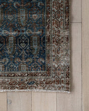 Load image into Gallery viewer, Vintage Rug No. 163
