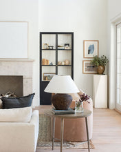 Load image into Gallery viewer, Tavin Side Table
